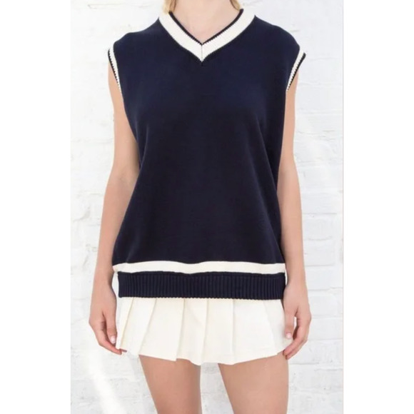 Brandy Melville Sweaters - brandy melville agnes navy white sweater vest